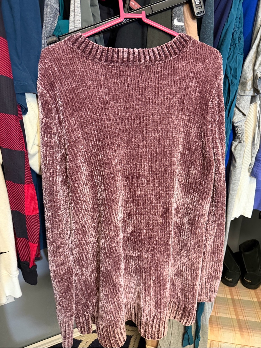 Orvis Chenille V-Neck Sweater in Mauve Plum - Picture 4 of 4